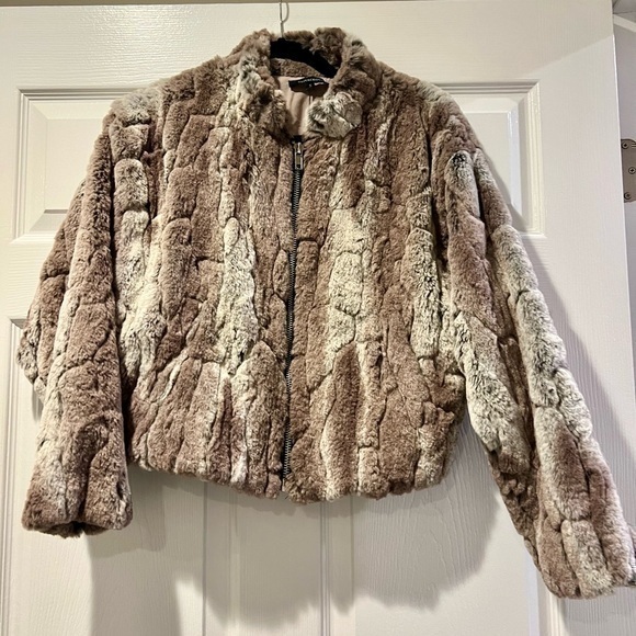 MWOT OLIVACEOUS FAUX FUR JACKET SIZE S - Picture 1 of 6